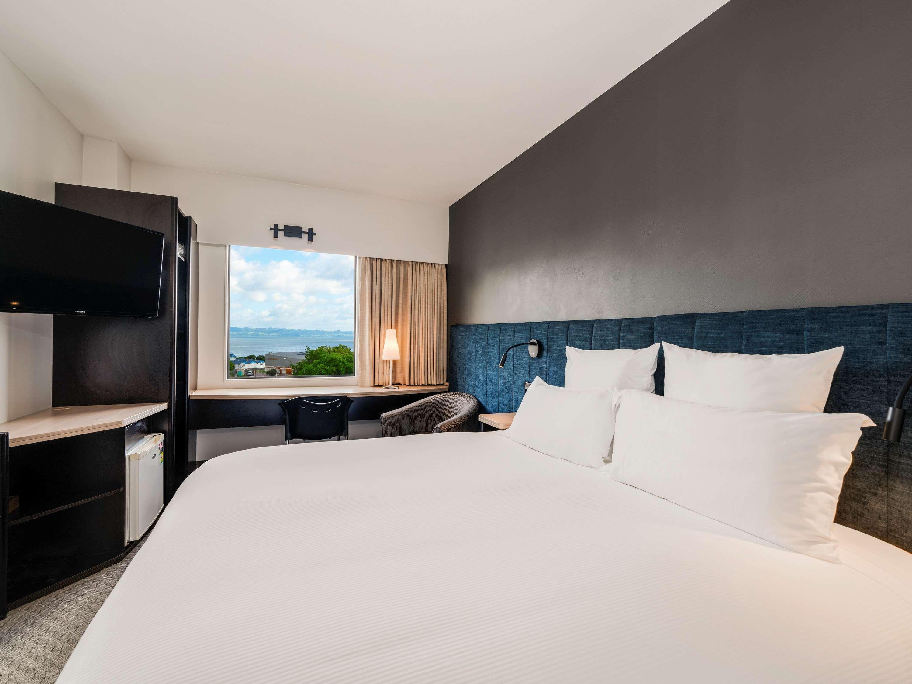 Ibis Rotorua Hotel Bagian luar foto
