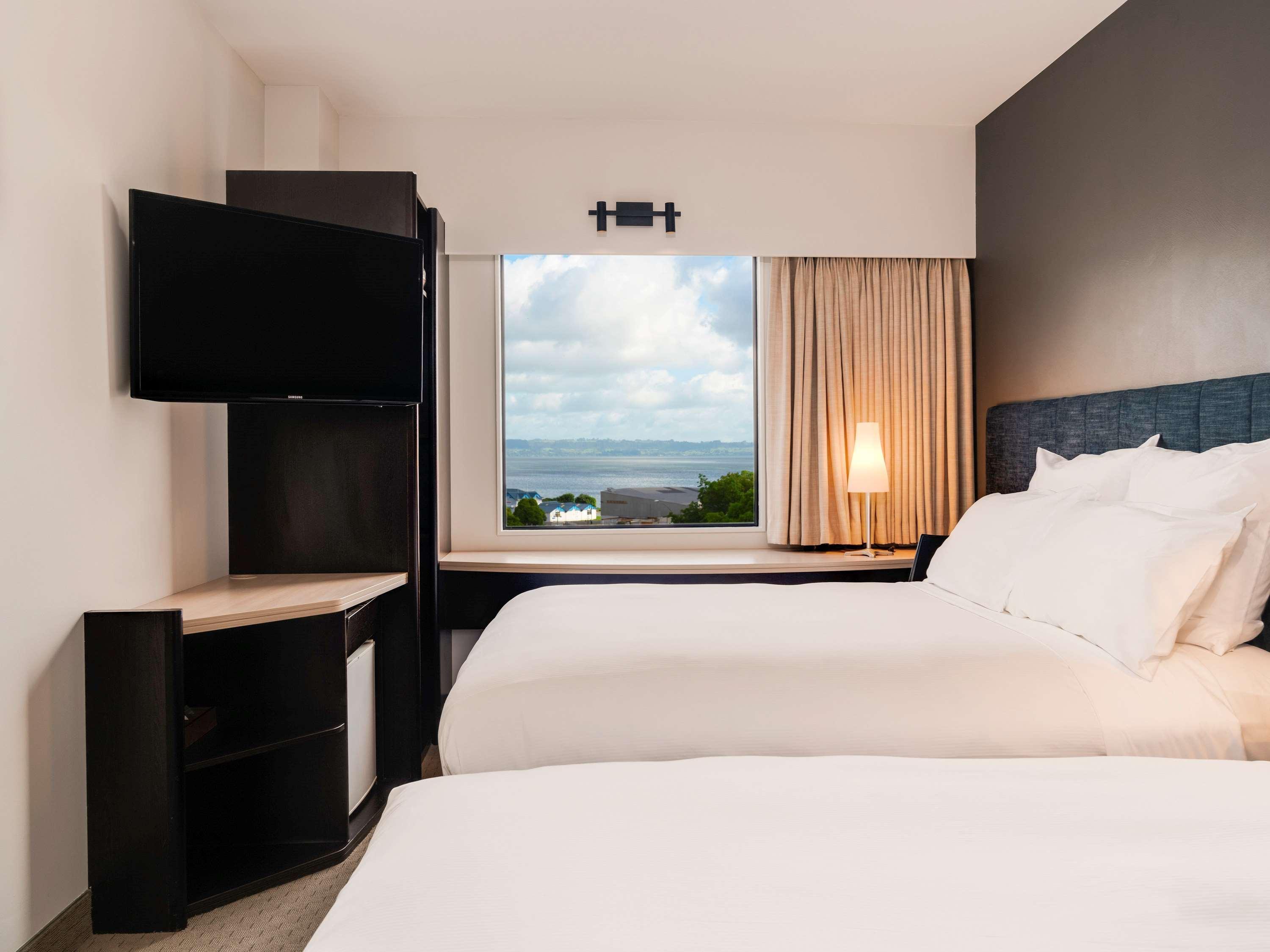 Ibis Rotorua Hotel Bagian luar foto