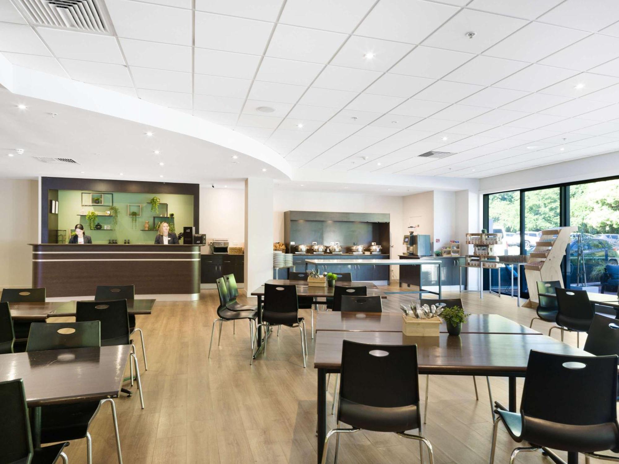 Ibis Rotorua Hotel Bagian luar foto