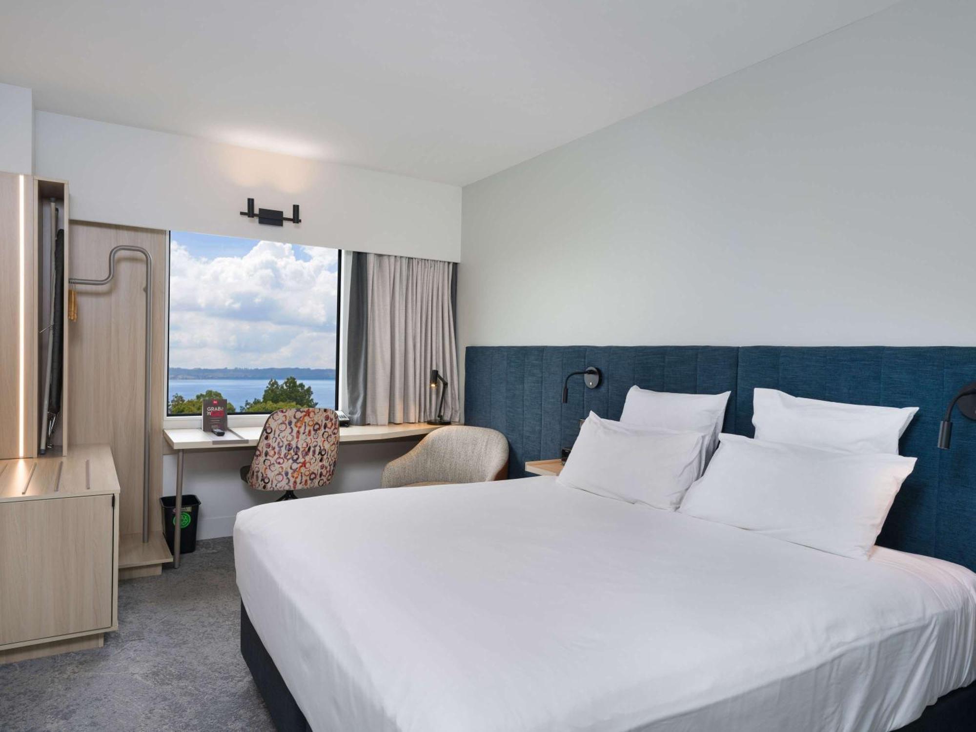 Ibis Rotorua Hotel Bagian luar foto