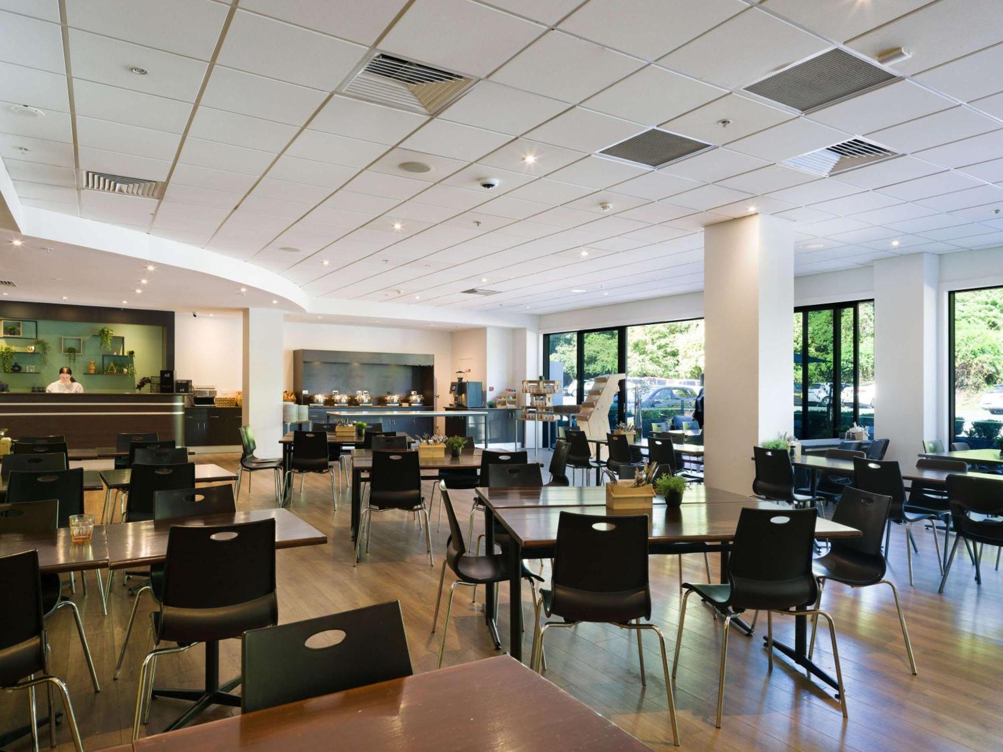 Ibis Rotorua Hotel Bagian luar foto