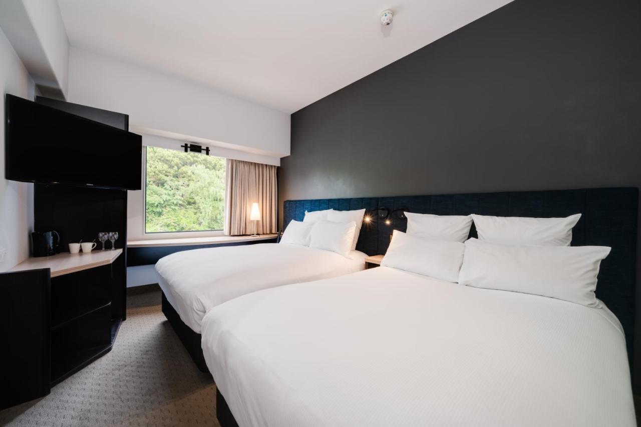 Ibis Rotorua Hotel Bagian luar foto